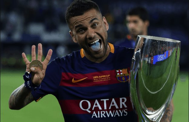 Dani Alves no fichará con clubes en lo que resta del año