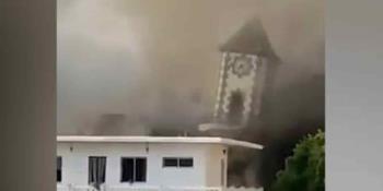 Lava del volcán Cumbre Vieja derriba la iglesia de Todoque de La Palma