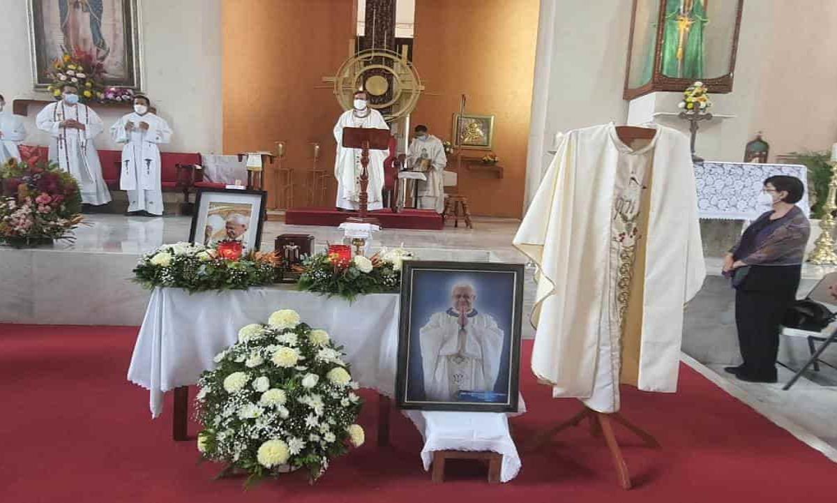 El padre Rubén Ponce de León era un mensajero de Dios, señala Obispo en  misa en su honor