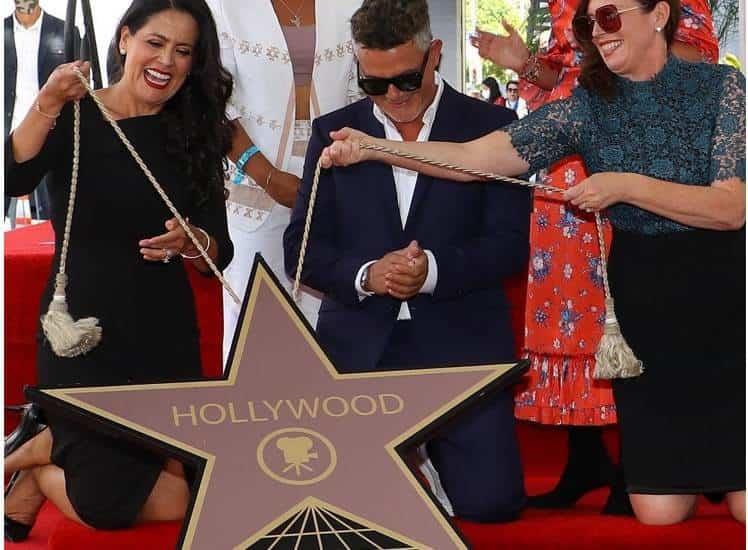 Recibe Alejandro Sanz su estrella de la fama en Hollywood
