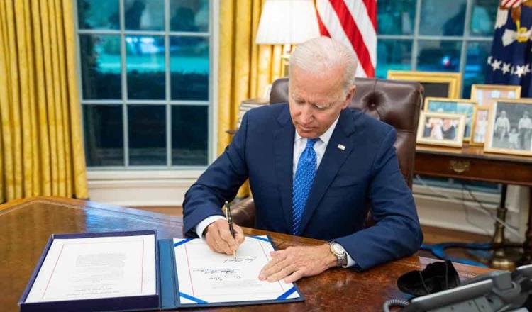 Urge Biden a republicanos apoyar suspensión del límite de deuda 