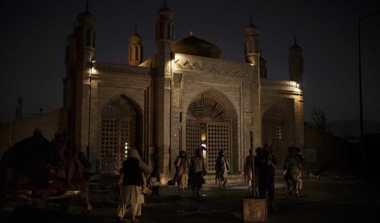 Explosión de bomba en mezquita Eidgah en Kabul deja varios muertos