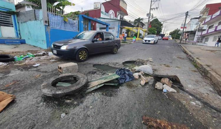 Colonos de Tamulté amagan con bloquear calles por socavón sin arreglar