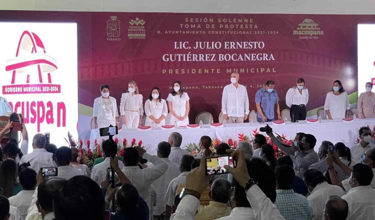 Sin derecho a fallar en la tierra de AMLO, se dice Julio Gutiérrez al asumir como alcalde de Macuspana