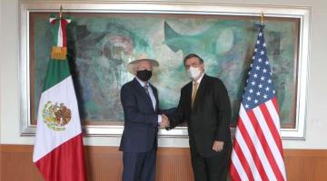Se reúne Marcelo Ebrard con el embajador Ken Salazar previo a reunión de seguridad del 8 de octubre
