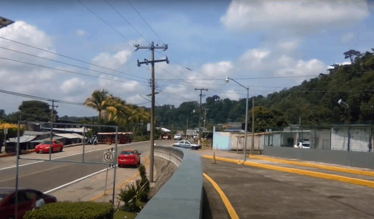 Denuncian habitantes de comunidad chiapaneca tráfico de energía eléctrica en frontera con Guatemala