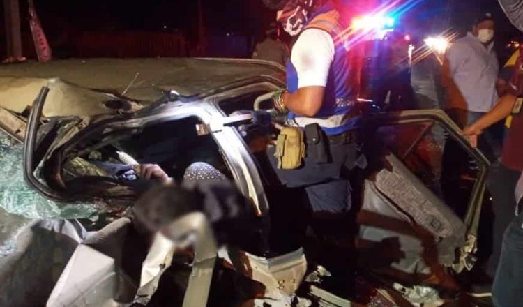 Muere conductor ‘prensado’ en accidente sobre la Villahermosa-Cárdenas