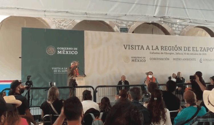 Aplaude Obrador a gobernador de Jalisco, Enrique Alfaro, tras ser abucheado en evento público 
