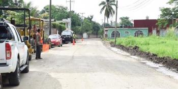 Presenta Eric Garrido al Instituto Nacional de Pueblos Indígenas proyecto para reconstruir 10 kilómetros de carretera