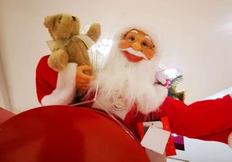 Tiendas departamentales ya ofertan artículos navideños en octubre