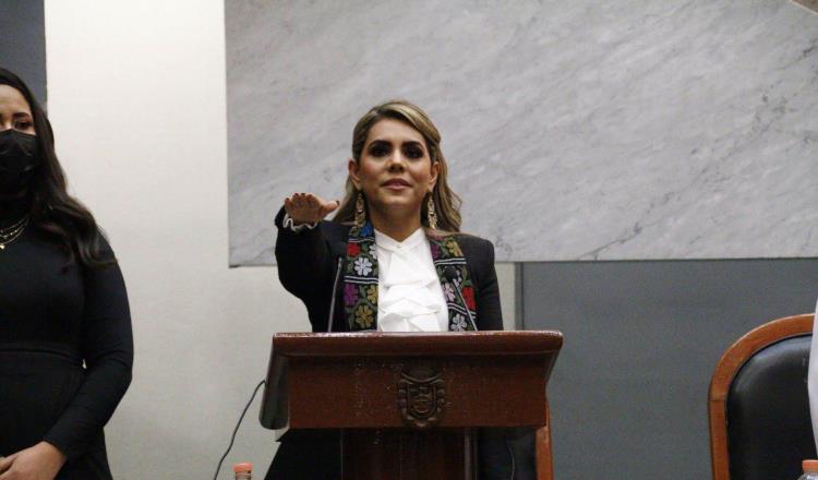 Asume Evelyn Salgado la gubernatura de Guerrero