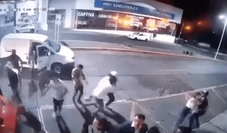 Ejecutan a 6 personas afuera de un bar en Morelia, Michoacán