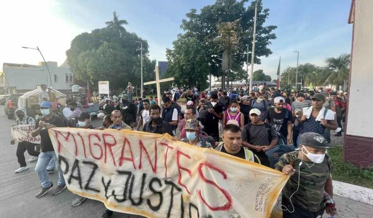 Parte caravana migrante de Tapachula, Chiapas, con rumbo a la CDMX