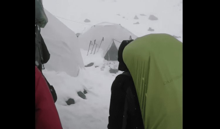 Mueren 4 personas tras avalancha en volcán Chimborazo de Ecuador