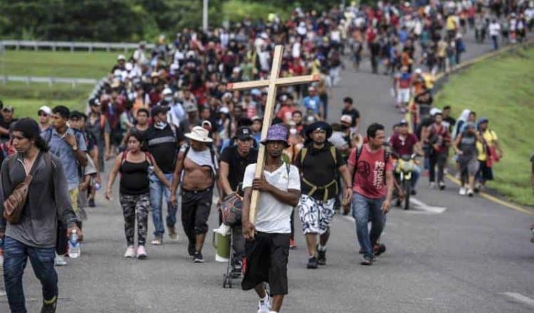 Después de tres días de caminata, caravana migrante llega a Huixtla, Chiapas