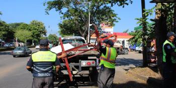 Retira PEC de las calles obstáculos puestos por comerciantes en velódromo de Deportiva