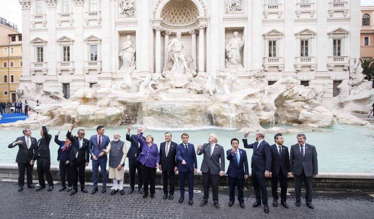 Líderes del G20 arrojaron monedas en la Fontana de Trevi