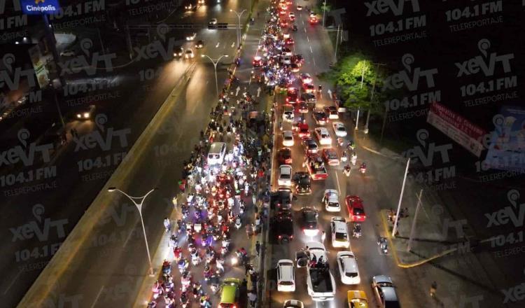 Llega a Villahermosa cuerpo de Octavio Ocaña; multitudes lo reciben y piden justicia