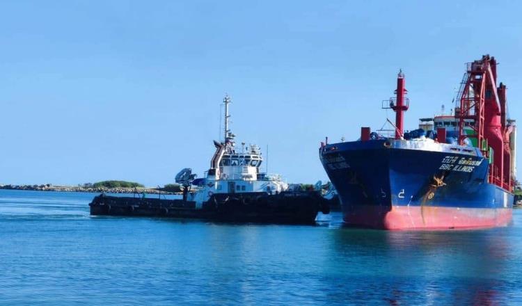 Continúa llegada por mar de equipamiento para la refinería de Dos Bocas
