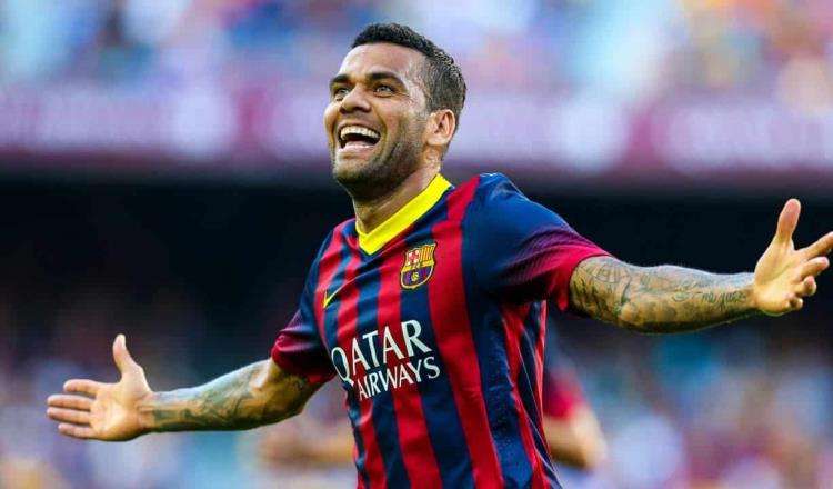 Dani Alves regresa al Barcelona tras cinco años de ausencia