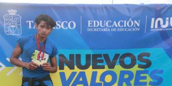 Arranca "Competencia de Nuevos Valores"; comalcalquense domina en atletismo