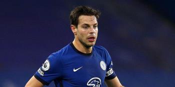 Barcelona buscaría fichar a César Azpilicueta