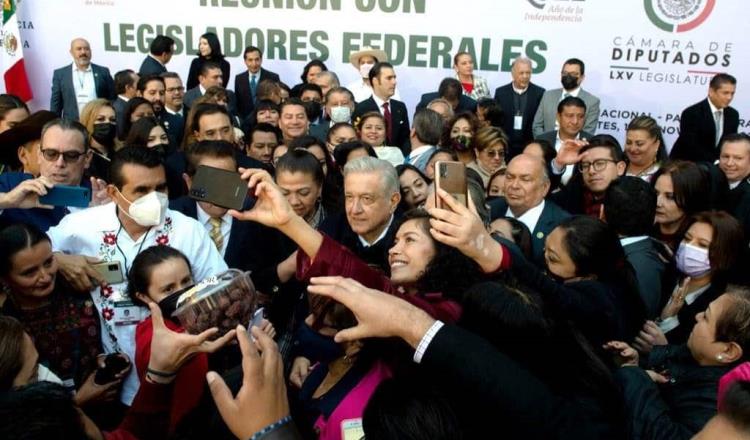 Dice AMLO que irá a Cumbre en EU contento y fortalecido tras aprobación del PEF