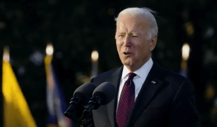 Pide Biden investigar si petroleras están subiendo precios ilegalmente