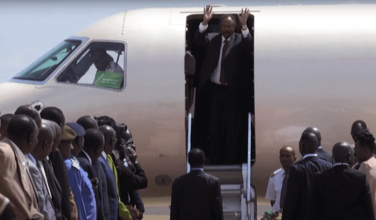 Restituyen al primer ministro de Sudán tras golpe de Estado