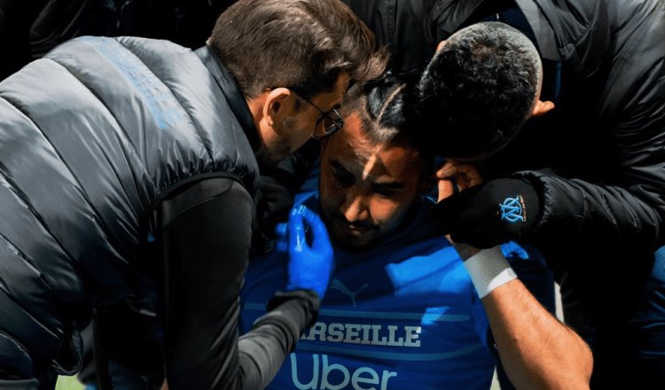 Suspenden duelo entre Lyon y Marsella por botellazo a futbolista
