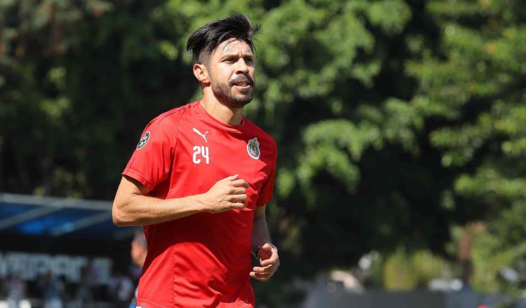 Oribe Peralta deja de ser jugador de Chivas tras dos años sin resultados