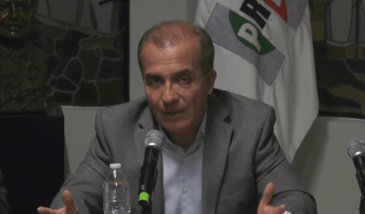 Expresidente del IFE acusa a diputados de Morena de delito electoral
