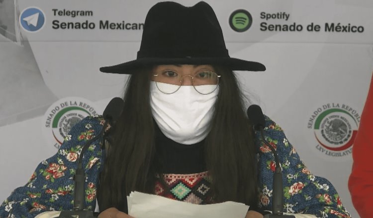 Promete AMLO seguridad permanente para saxofonista, víctima de intento de feminicidio