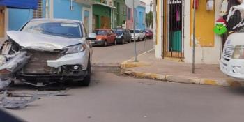 Se registran percances viales en Villahermosa; solo se reportan daños materiales