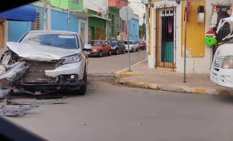 Se registran percances viales en Villahermosa; solo se reportan daños materiales