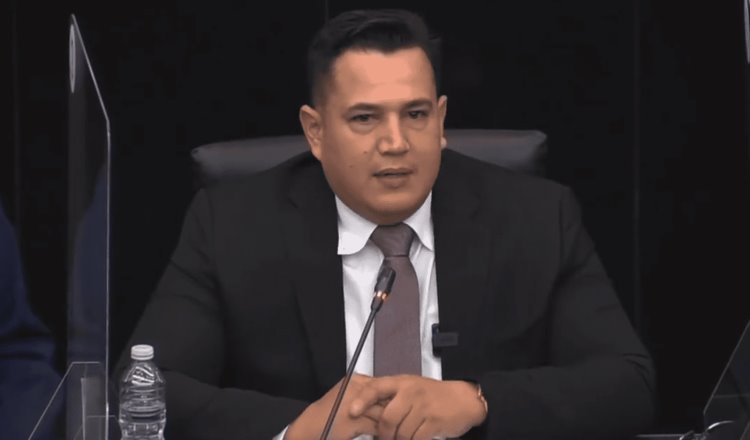 Eddy Reynoso se suma a apoyos para agredidos en el Corregidora