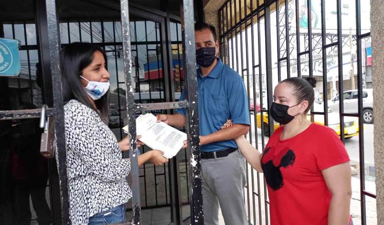 Acuden ante la CEDH vecinos de la Heriberto Kehoe por instalación de plumas de acceso vehicular en Prados de Villahermosa