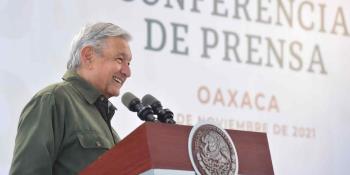 Pide López Obrador a Monreal "apegarse a las reglas" para elegir al candidato presidencial de Morena en 2024