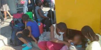 Abandonan a 60 migrantes en Acapulco