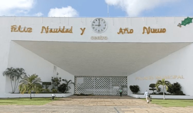 Reloj del Palacio Municipal de Centro vuelve a marcar las horas