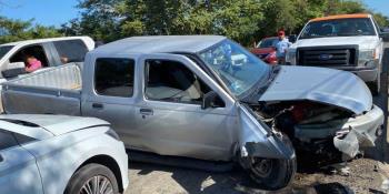 Choca camioneta en la Villahermosa-Nacajuca; no hubo heridos