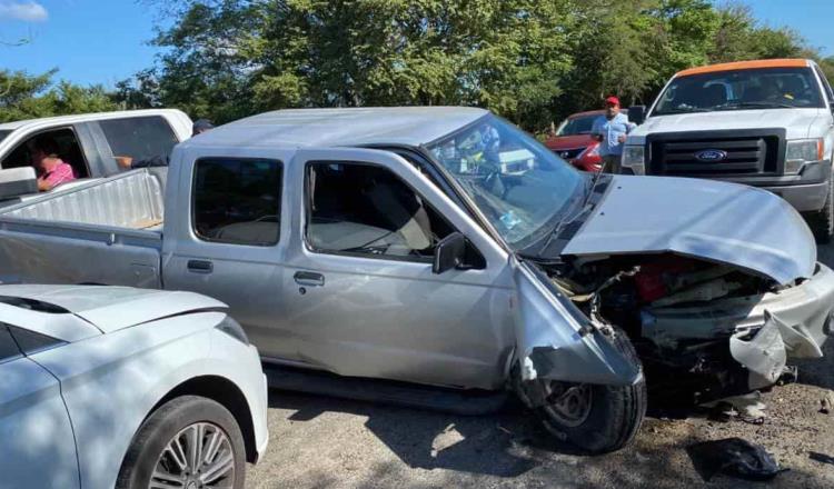 Choca camioneta en la Villahermosa-Nacajuca; no hubo heridos