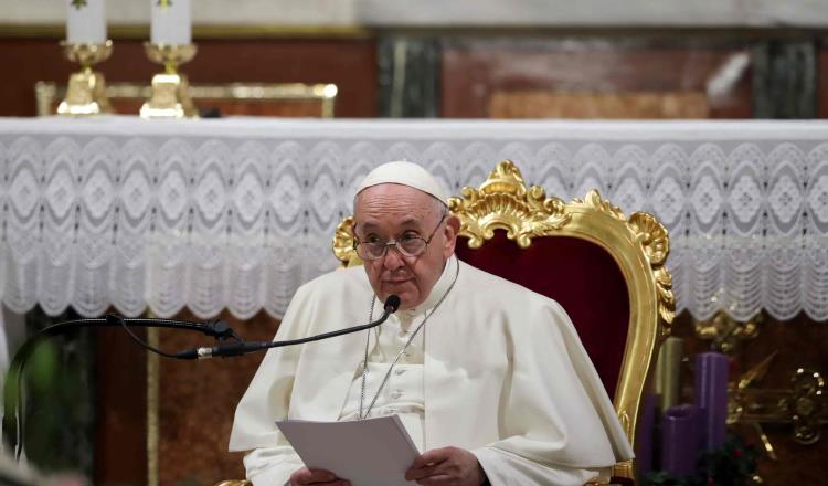 Papa Francisco pide al mundo orar por Ucrania