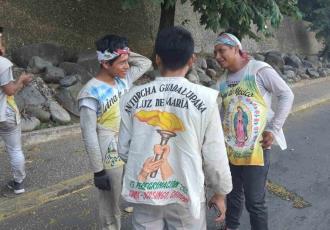Peregrinos guadalupanos circulan por calles de Villahermosa