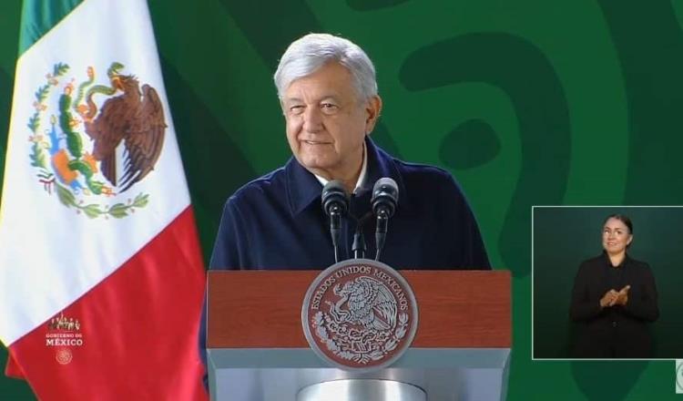 Dice Obrador que sus opositores caen en el ridículo en “inventar cosas” contra su gobierno