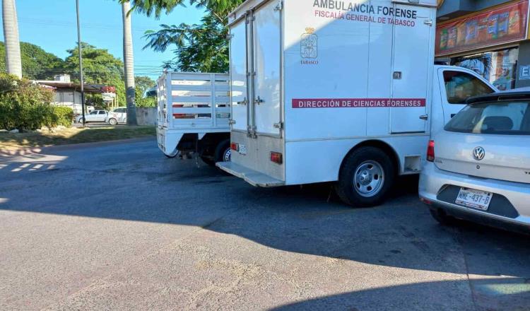 Muere hombre a las afueras de tienda de conveniencia en la Miguel Hidalgo