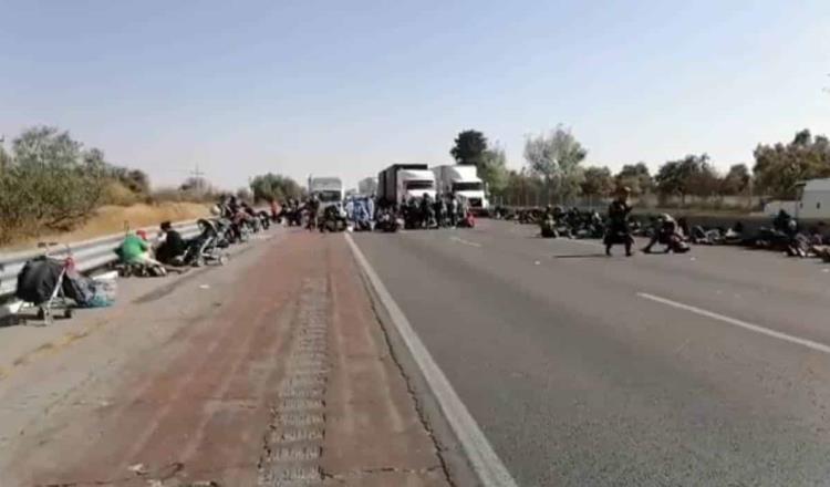 Camioneta del INM habría atropellado a 2 migrantes, tras bloqueo a autopista