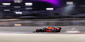 Verstappen logra la ´Pole Position´ en Abu Dabi; Checo arrancará cuarto