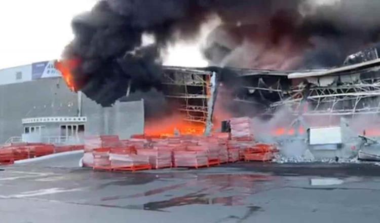 Se incendia bodega en parque industrial de NL