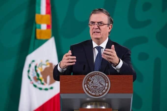 México no impondrá restricciones de viajes por ómicron: Ebrard a Blinken